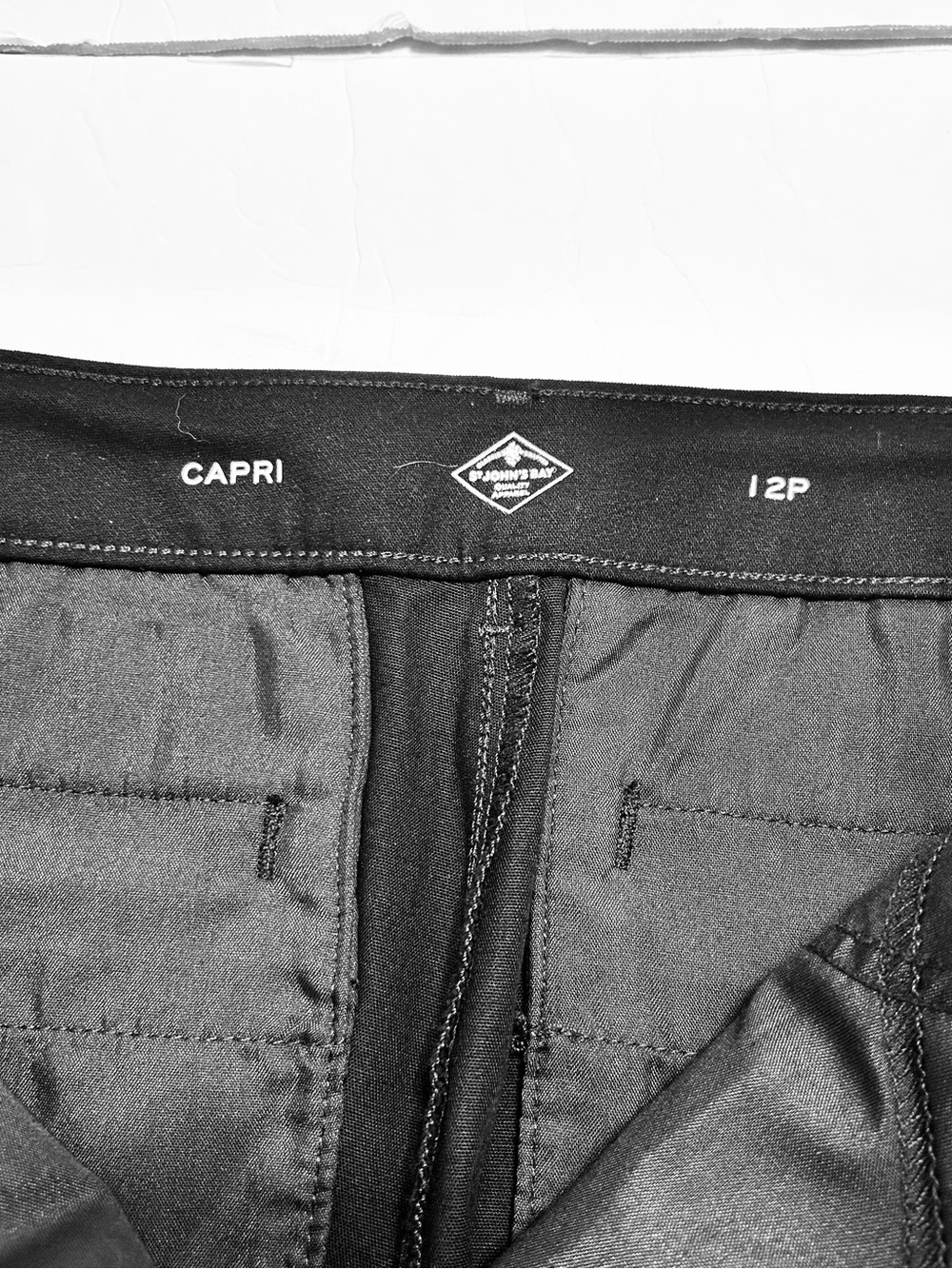 St. John's Bay Women’s MidRise Capri pants Seceretly Slender Black size 12P NWT - Picture 4 of 12
